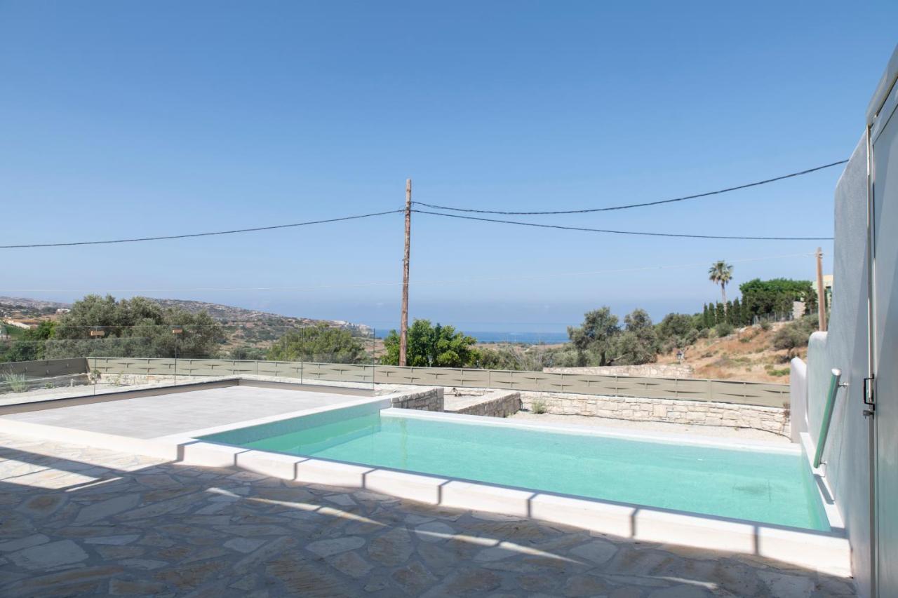 Aeonios Luxury Villa Pitsidia Exterior photo
